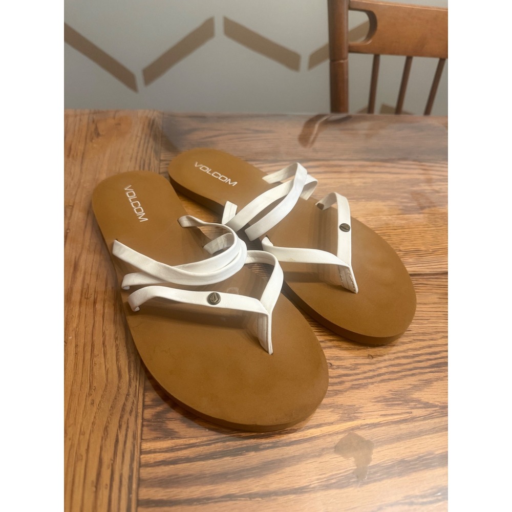 Volcom Sandals Women Size 8 White Strappy Flip Flops Minimalist Summer